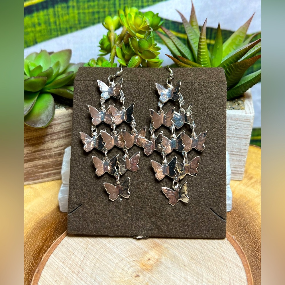Butterfly Chandelier Fashion Earrings🦋✨
